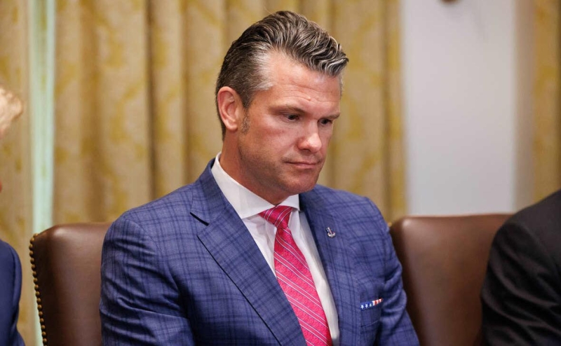 CNN узнал, что Хегсет не сообщил Трампу о приостановке поставок Киеву