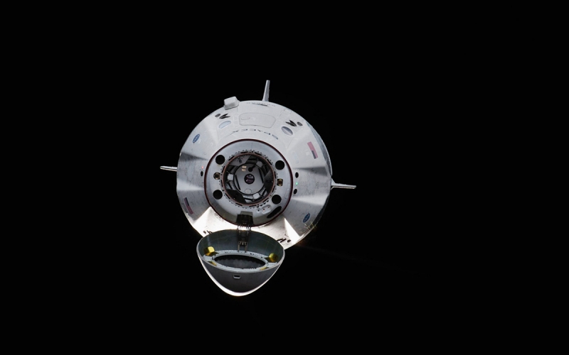 Crew Dragon с четырьмя астронавтами успешно пристыковался к МКС