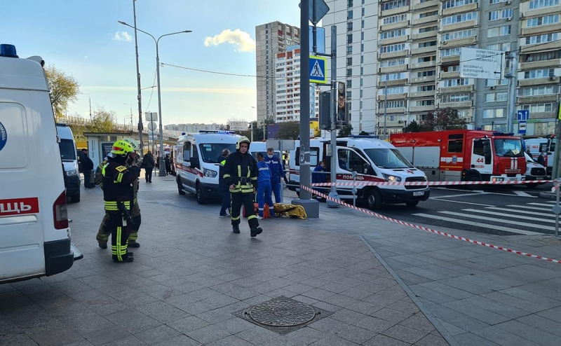 Дептранс назвал причину столкновения поездов в московском метро