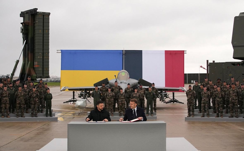 Депутат от партии Ле Пен назвал сделку по 100 Rafale спектаклем