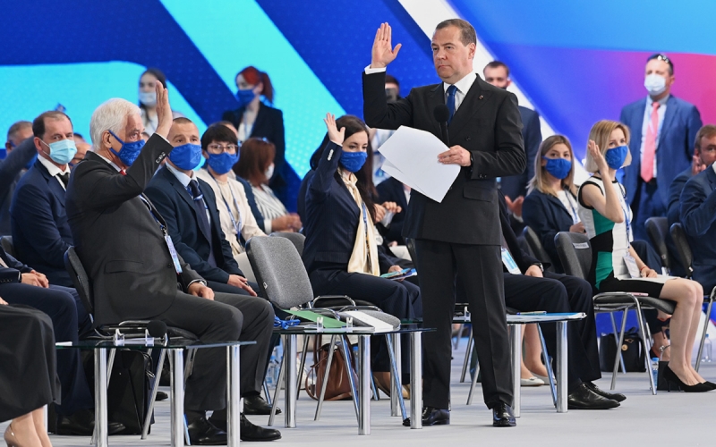 Дмитрий Медведев не вошел в первую пятерку списка &laquo;Единой России&raquo;