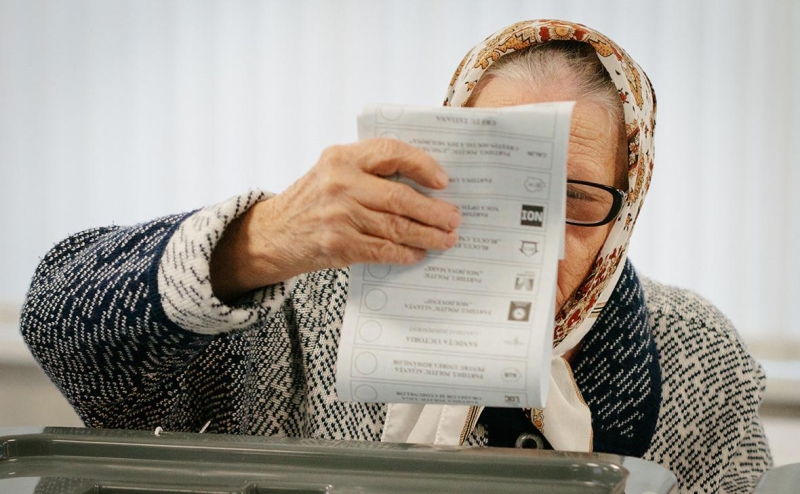 Додон призвал оппозиционные партии Молдавии выйти на протест