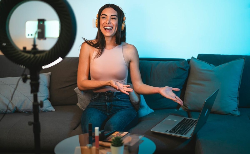 Доходы русскоязычных блогеров выросли, несмотря на политику и новый