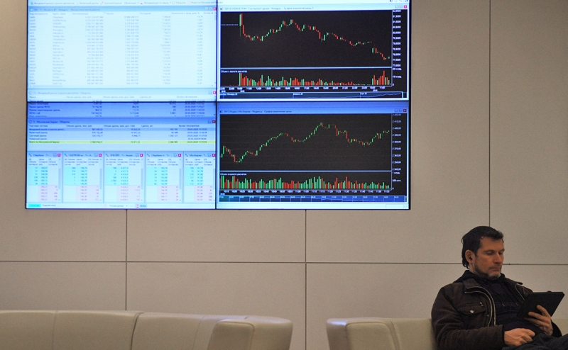 Доля иностранцев в госдолге России упала до уровня шестилетней давност