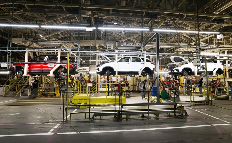 Доля новых российских автомобилей и автобусов достигла на рынке 50%