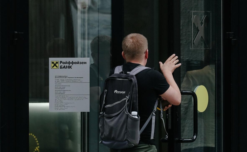 Доллар выше ₽100. Что могут сделать власти для разворота курса