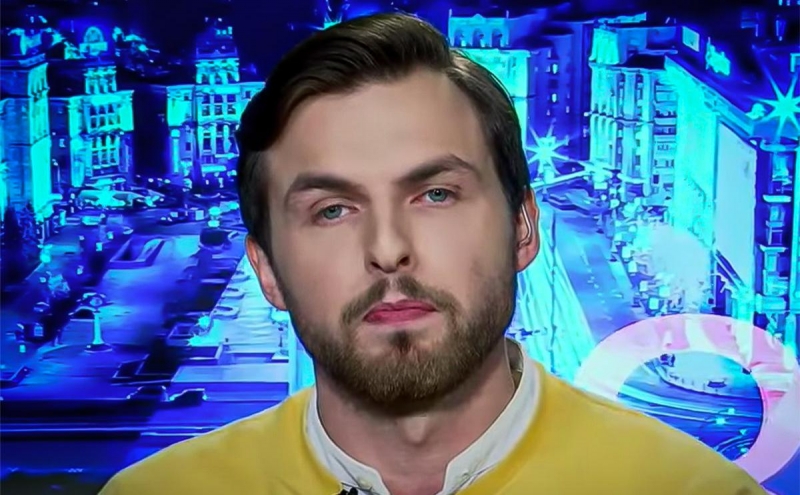 &laquo;Дождь&raquo; уволил журналиста за слова о помощи российским военным