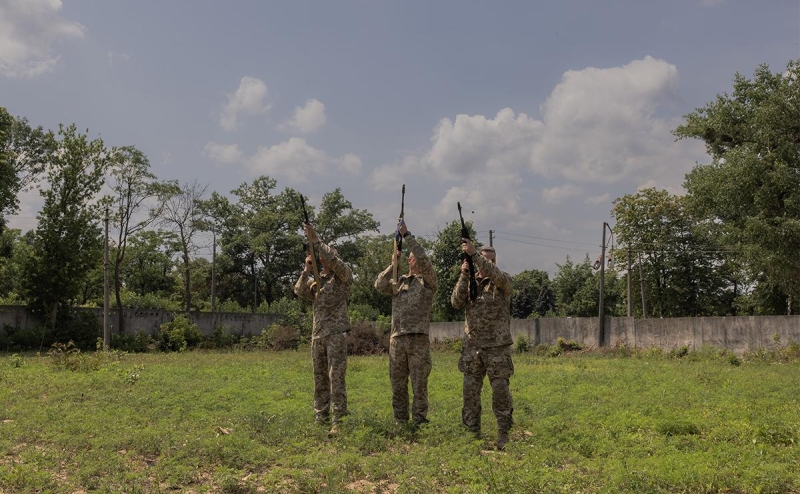 Дуда заявил, что Украине не хватает оружия для изменения баланса сил