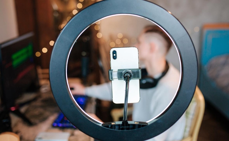 Дума запретила рекламу у иноагентов