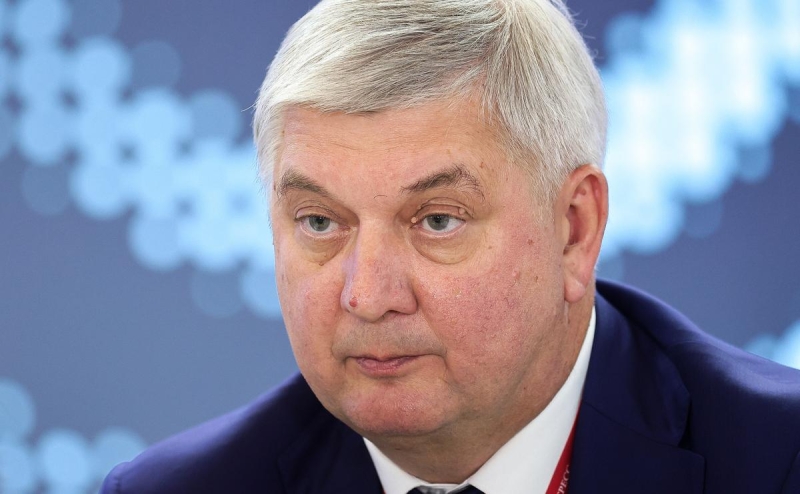 Два воронежских поселения эвакуировали из-за пожара после атаки дронов