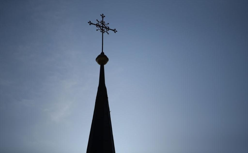 Двух полковников ФСБ приговорили за взятки от католических священников