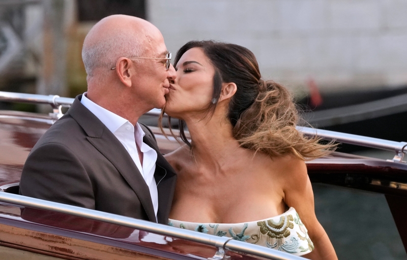 Джефф Безос женился