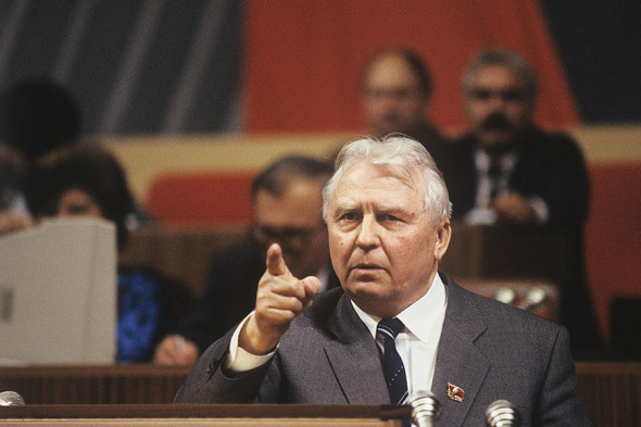 Егор Лигачев: от комсомольца к секретарю ЦК КПСС. Фотогалерея