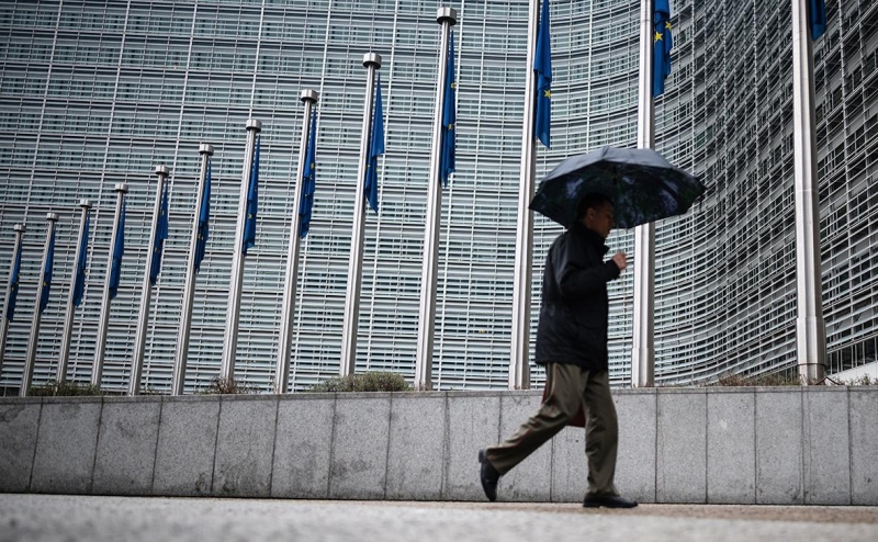 ЕК допустила отправку доходов от активов России на оружие для Украины