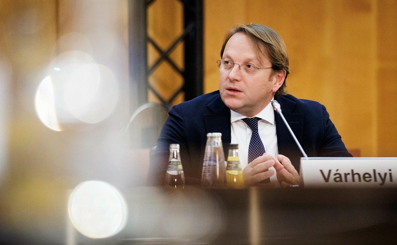 ЕК проведет расследование после данных о шпионаже Венгрии в