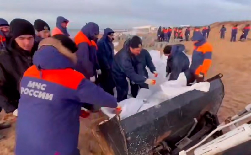 Экологи рассказали, сколько мазута может всплыть в Черном море к лету