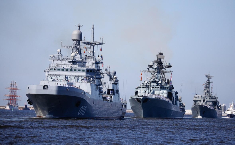 Экс-глава сил НАТО в Европе увидел риск войны с Россией в Черном море