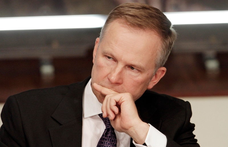 Экс-главе ЦБ Латвии дали шесть лет за взятки и рыбалку в России