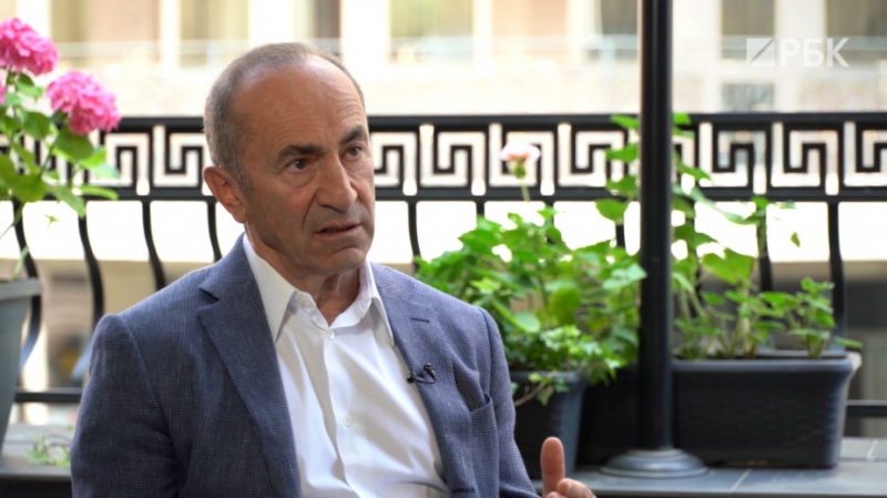 Экс-президент Армении предложил урезать полномочия премьера