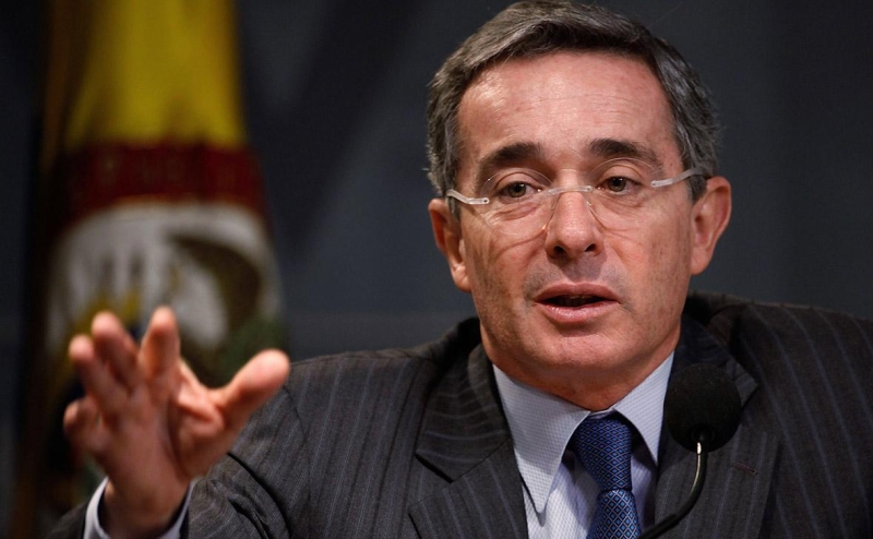 Экс-президента Колумбии приговорили к 12 годам домашнего ареста