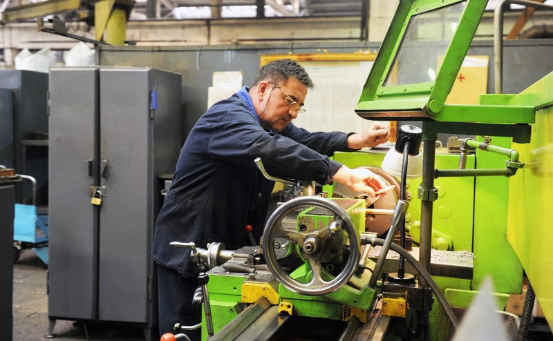 Эксперты назвали самые дефицитные профессии