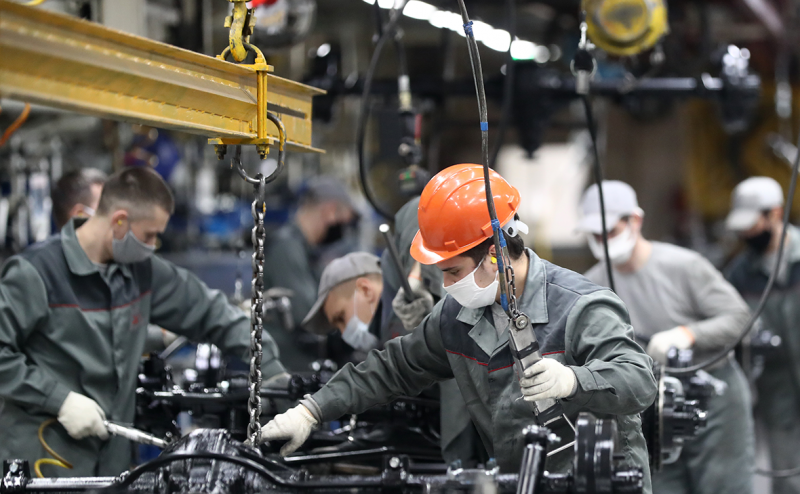 Эксперты назвали три сценария развития экономики России под санкциями