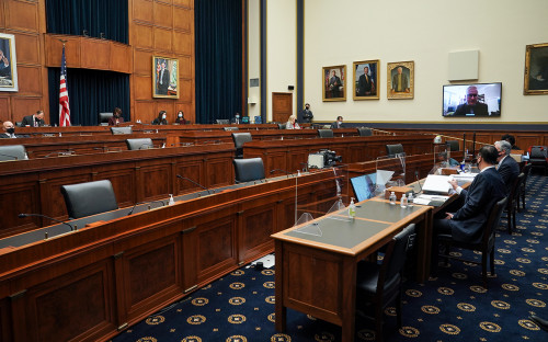 Эксперты предсказали сохранение низкой ставки ЦБ вопреки росту инфляци