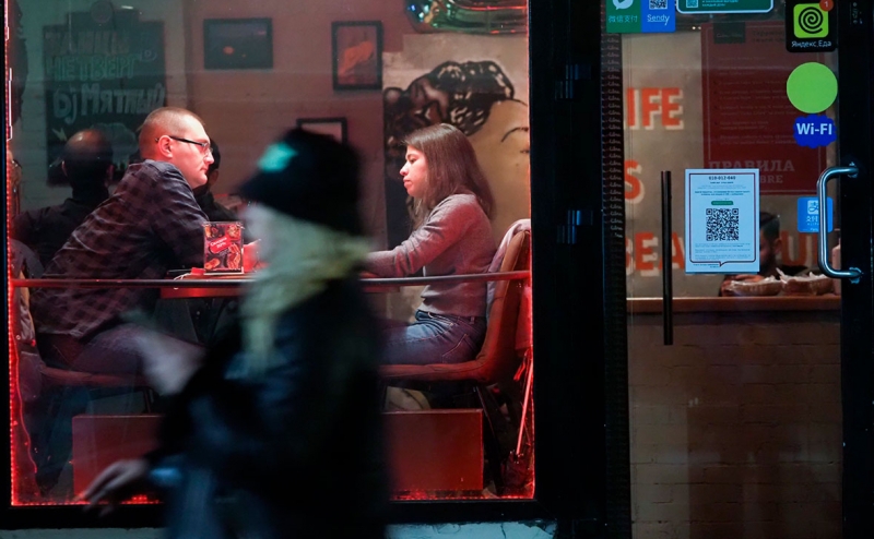 Эксперты предупредили о схеме подделки QR-кодов для прохода в ресторан