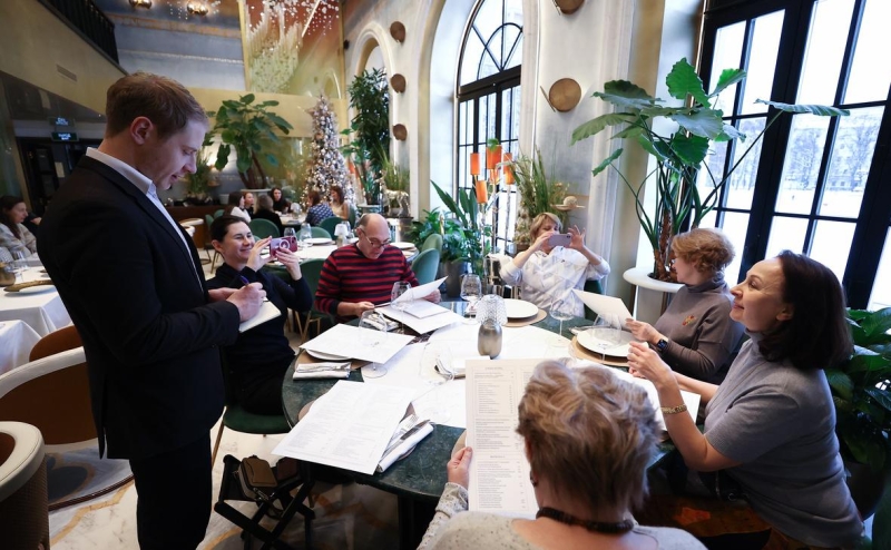 Эксперты рассказали, где в России оставляют самые высокие чаевые