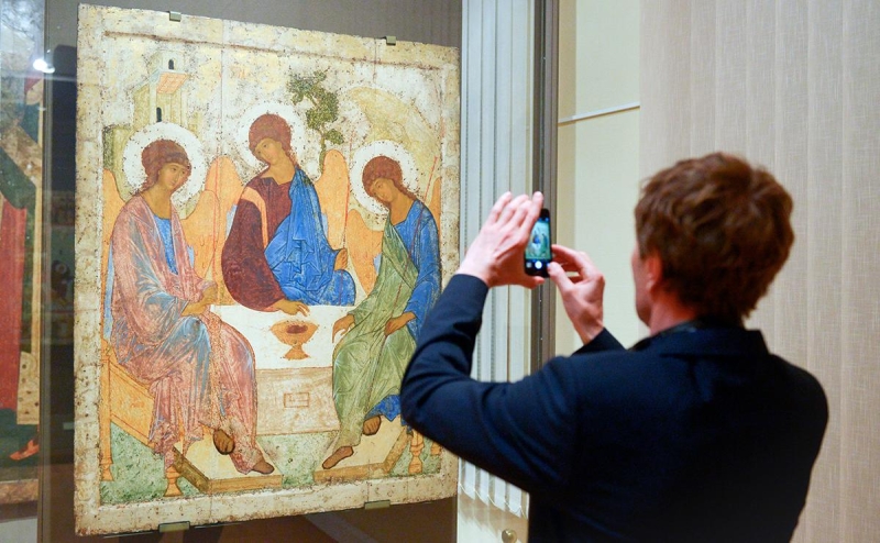 Эксперты Третьяковки отказались отдавать РПЦ «Троицу» на Троицу