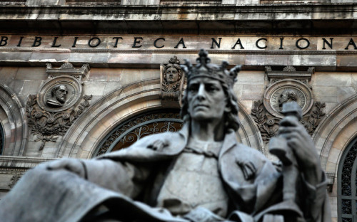 Эрмитаж объяснил сообщения о подделках среди экспонатов выставки Фабер