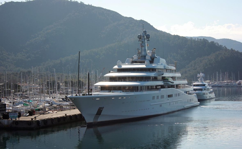 ЕС изменил обоснование санкций против Абрамовича после решения суда