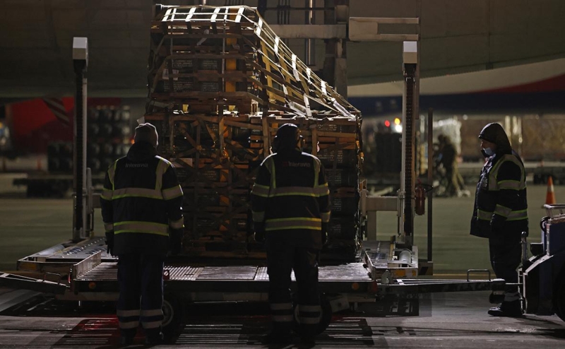 ЕС начал передавать Украине доходы от замороженных российских активов