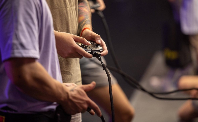 ЕС решил запретить поставки Xbox и PlayStation в Россию