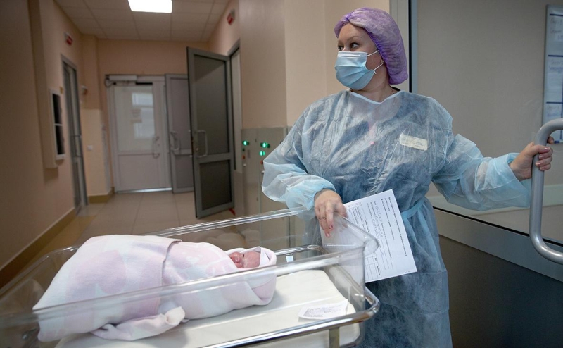 Естественная убыль населения России сократилась на 17%