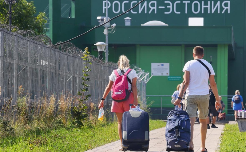 Эстония закрыла на выходные проход в Россию через погранпункт в Нарве
