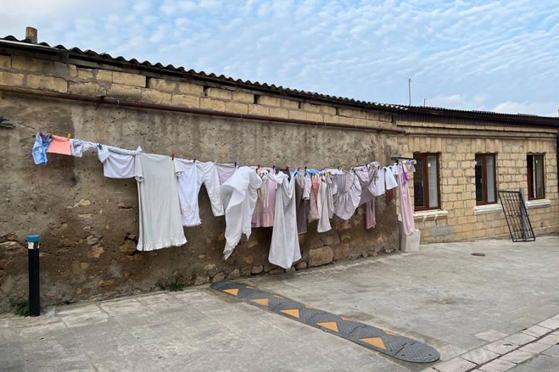 «Это же наши люди». Как евреи и мусульмане живут в одном дворе