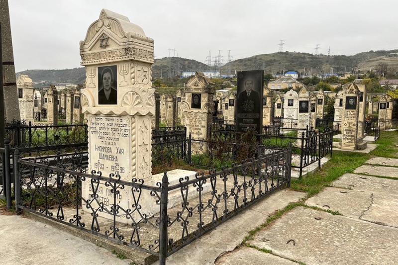 «Это же наши люди». Как евреи и мусульмане живут в одном дворе