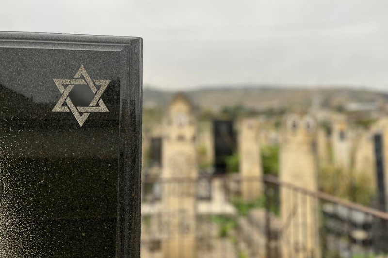 «Это же наши люди». Как евреи и мусульмане живут в одном дворе