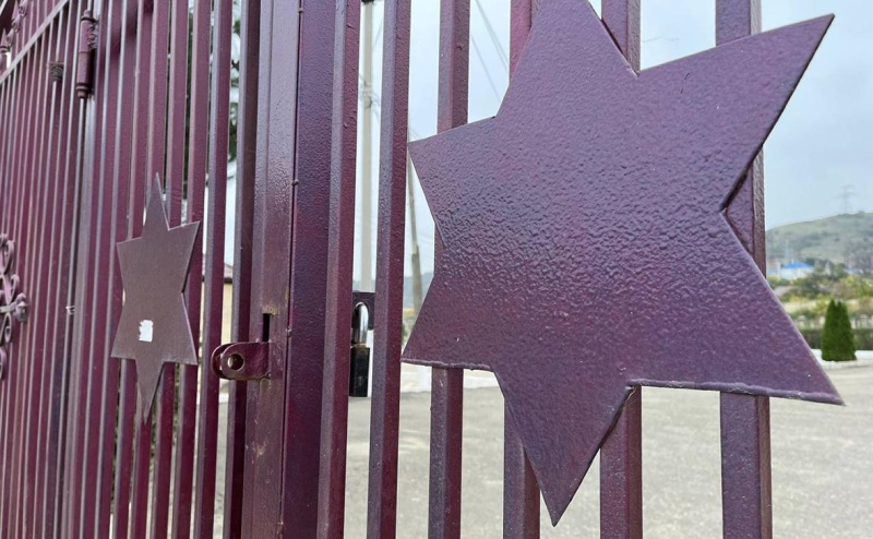 «Это же наши люди». Как евреи и мусульмане живут в одном дворе