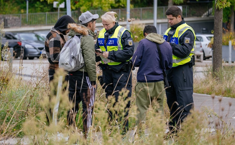 Euractiv анонсировал пересмотр статуса украинских беженцев в ЕС