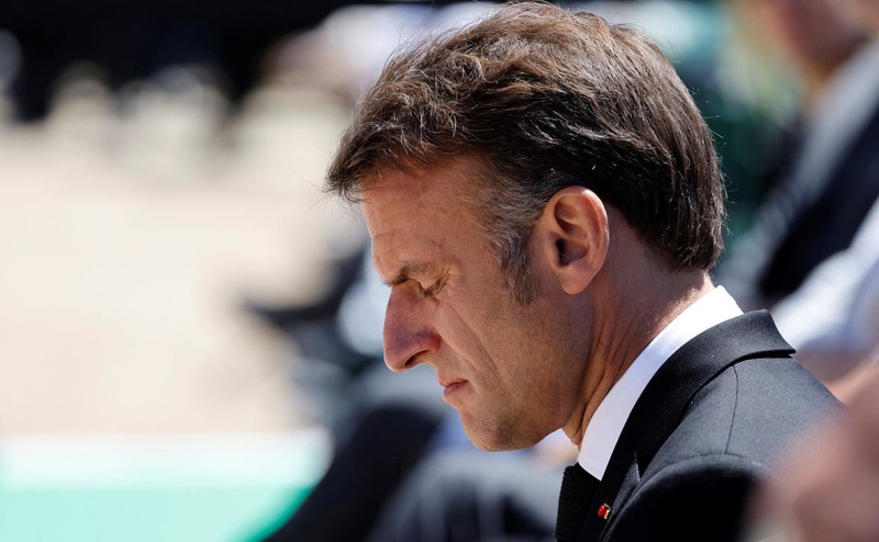 Europe 1 сообщила, что Макрон обсудил возможность своей отставки