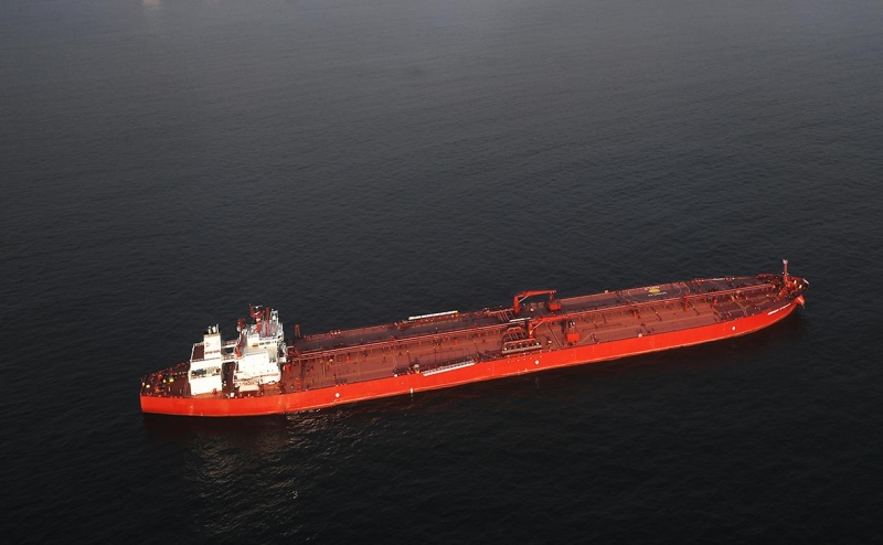 Финляндия заявила о спасении танкера с российской нефтью