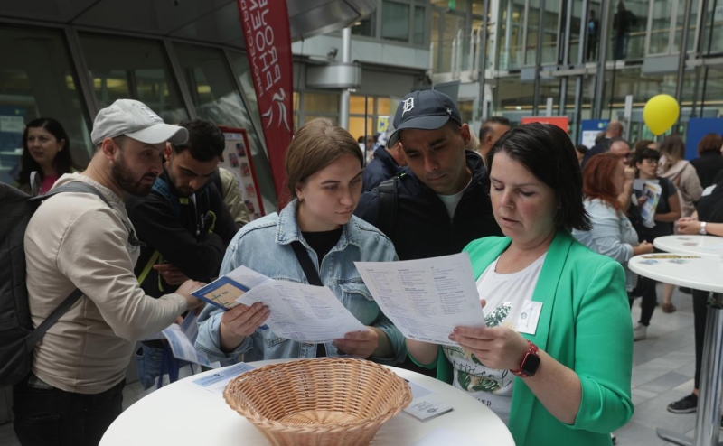 Fitch дал прогноз, где останется 1 млн работников с Украины в случае