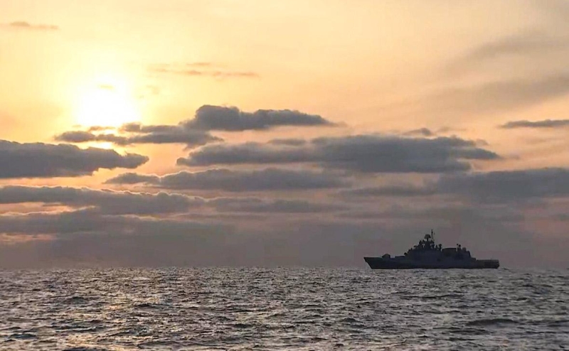 Флот на учении отработал ракетную стрельбу по судну в Черном море