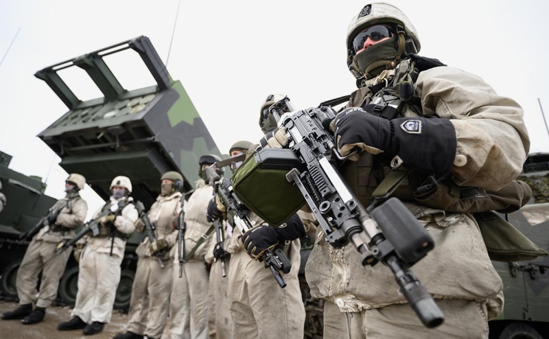 Франция назвала число стран, желающих обеспечивать мир на Украине