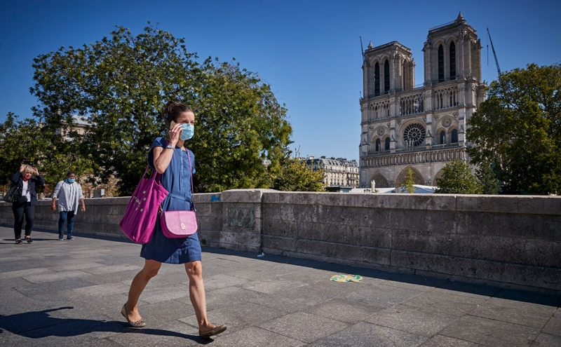 Франция внесла Россию в список «красных стран» из-за COVID-19