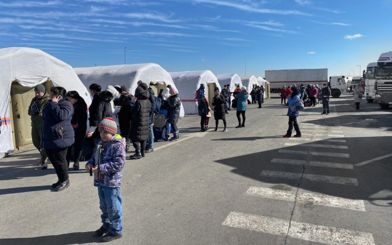 ФСБ объяснила условия для беженцев после слов Москальковой о лагерях