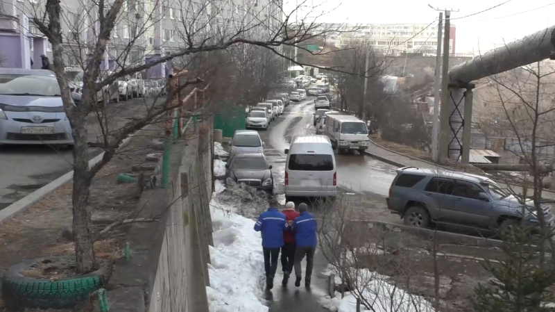 ФСБ показала кадры задержания и допроса экс-сотрудника генконсульства