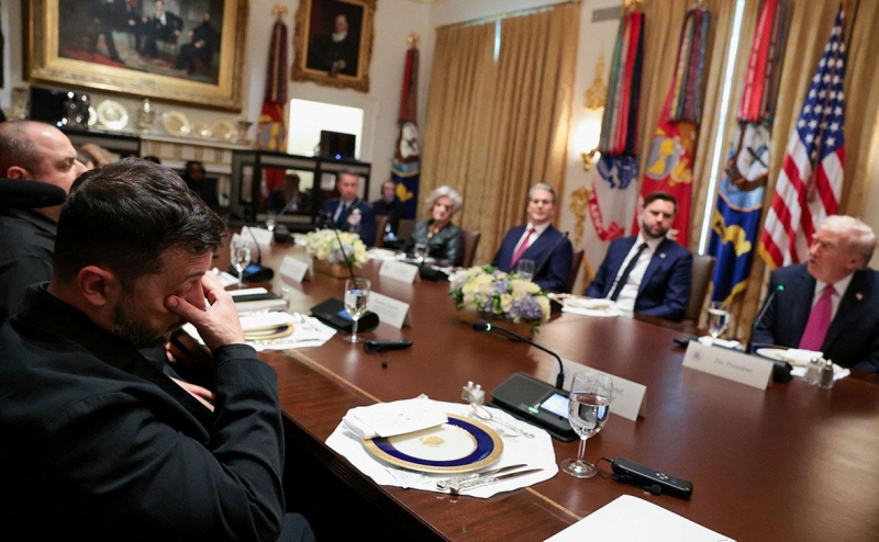 FT рассказала о напряженной встрече Трампа и Зеленского в Белом доме